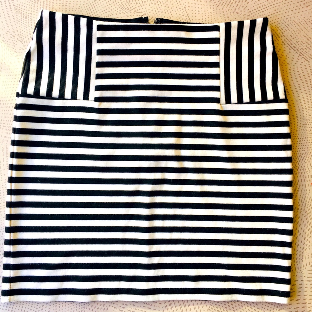 Forever 21 Striped Mini Skirt. Small. Great shape